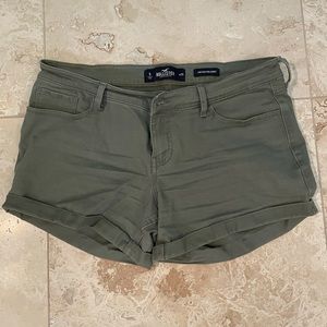Hollister - Size 9/29 - low-rise midi-short